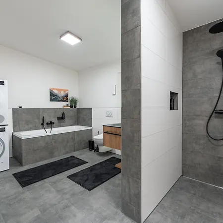 Διαμέρισμα #14 Jsliving Deluxe - Penthouse Mit Dachterrasse Und Panoramablick Kochinsel Badewanne Highspeedwlan