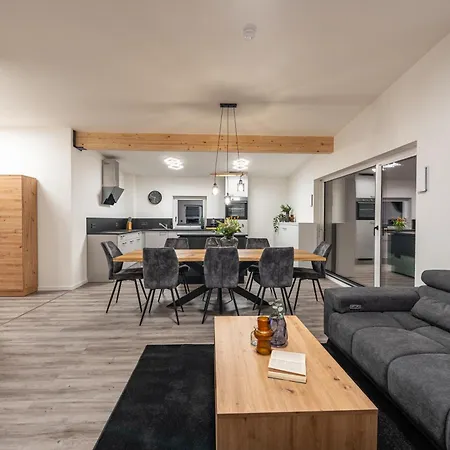 Διαμέρισμα #14 Jsliving Deluxe - Penthouse Mit Dachterrasse Und Panoramablick Kochinsel Badewanne Highspeedwlan *